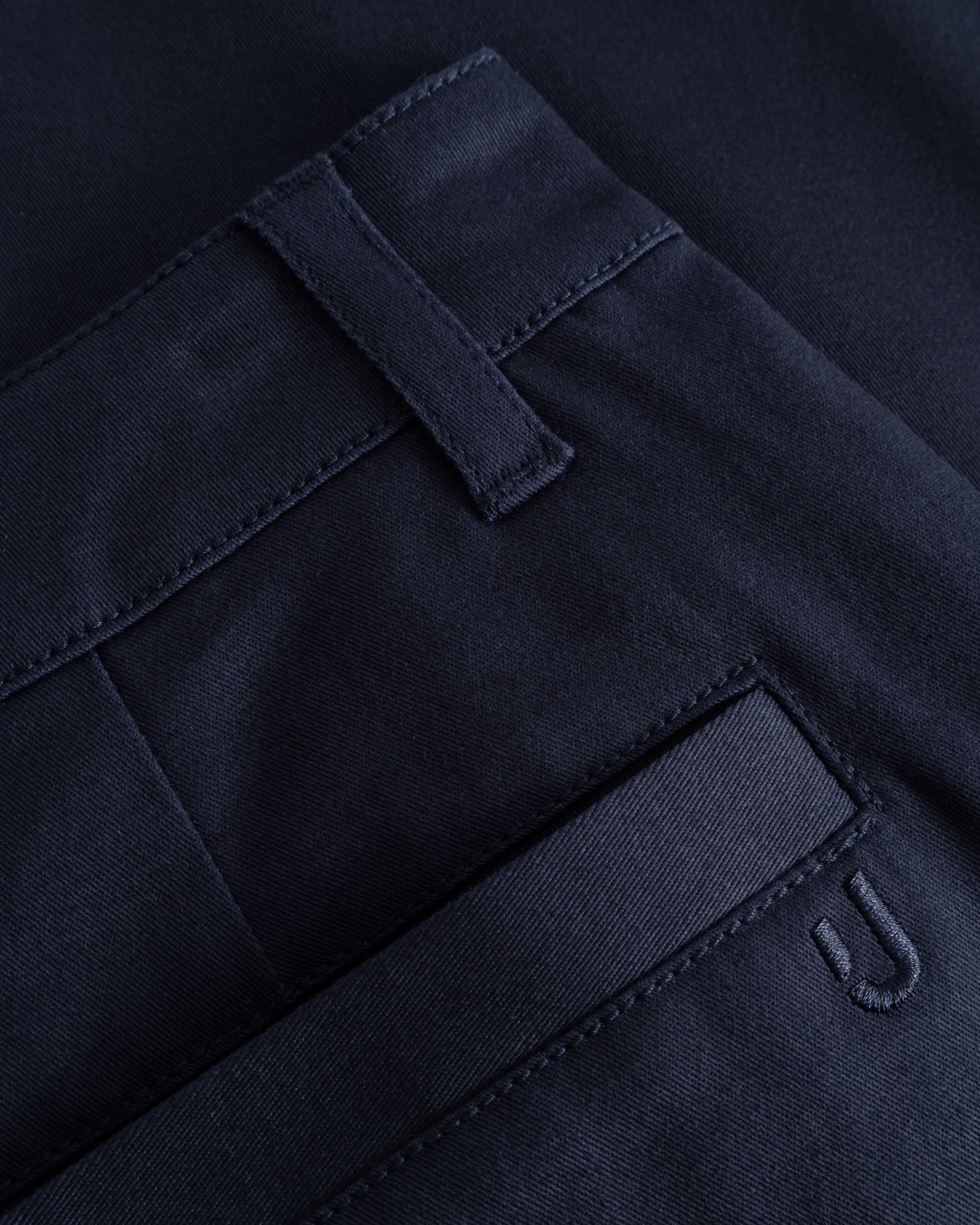 Relaxed Chino Hose "Ari" - Image 15