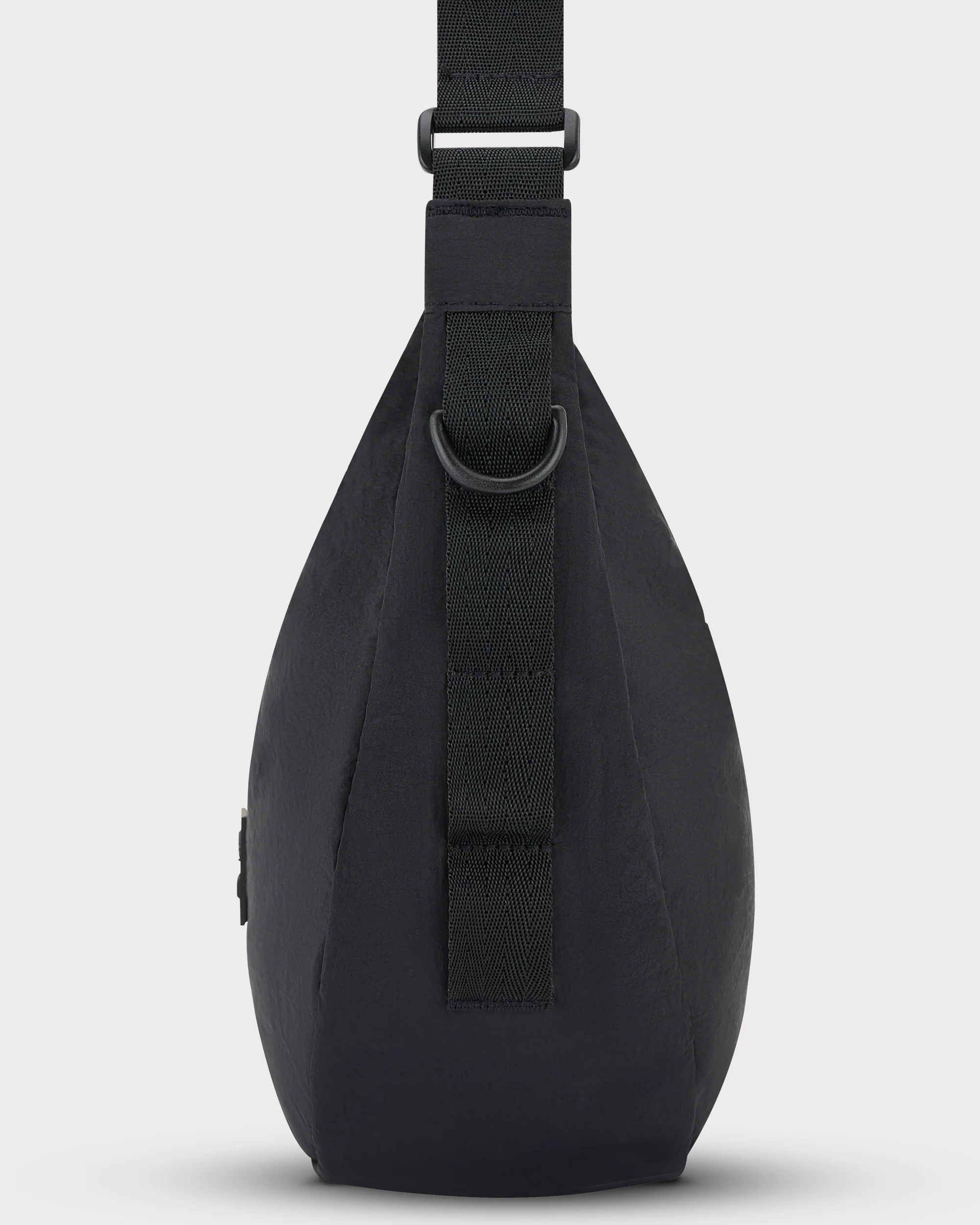 Half Moon Bag "Kaia Medium" - Image 4