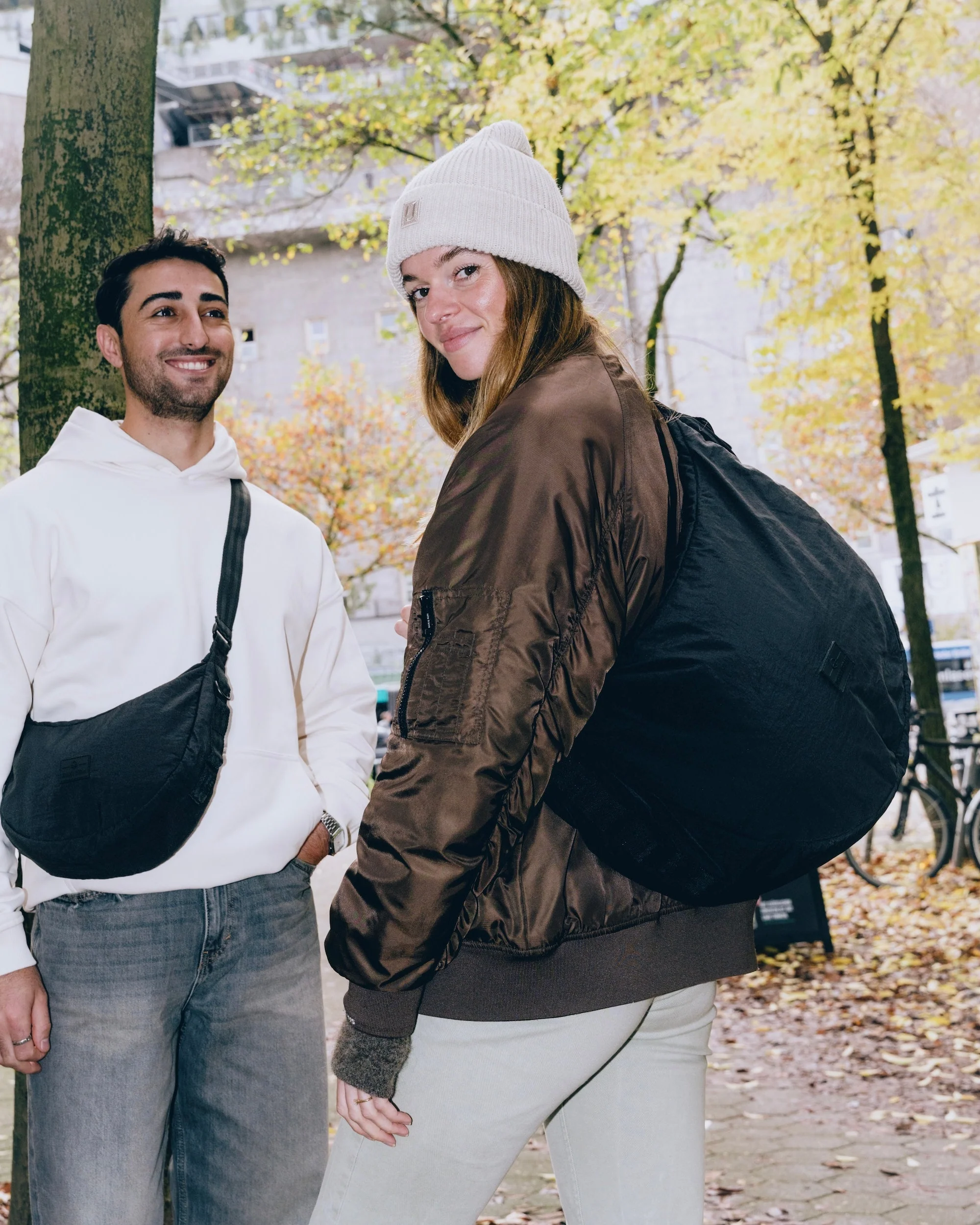 Half Moon Bag "Kaia XL" - Image 2