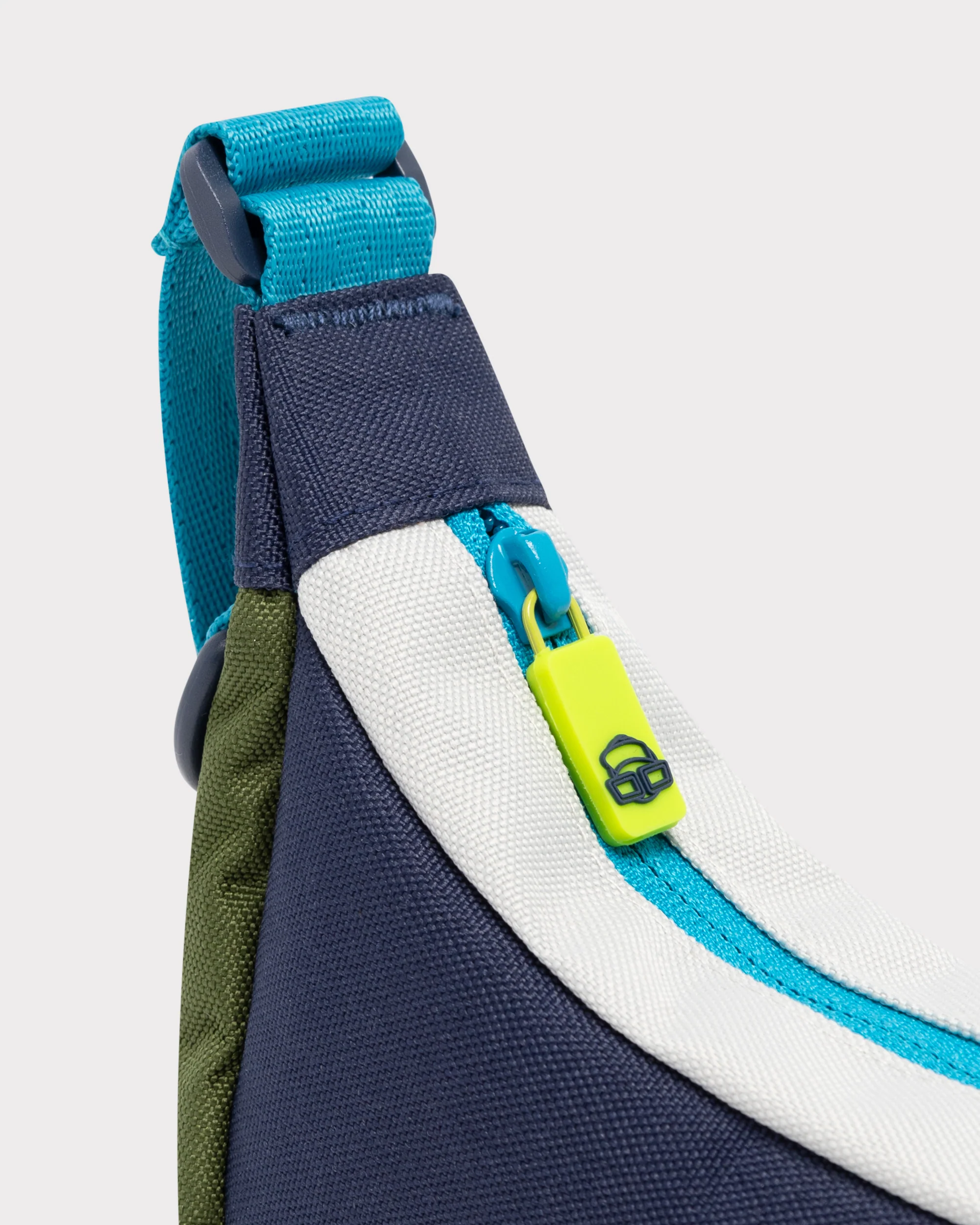 Kinder Half Moon Bag "Mio" - Image 18