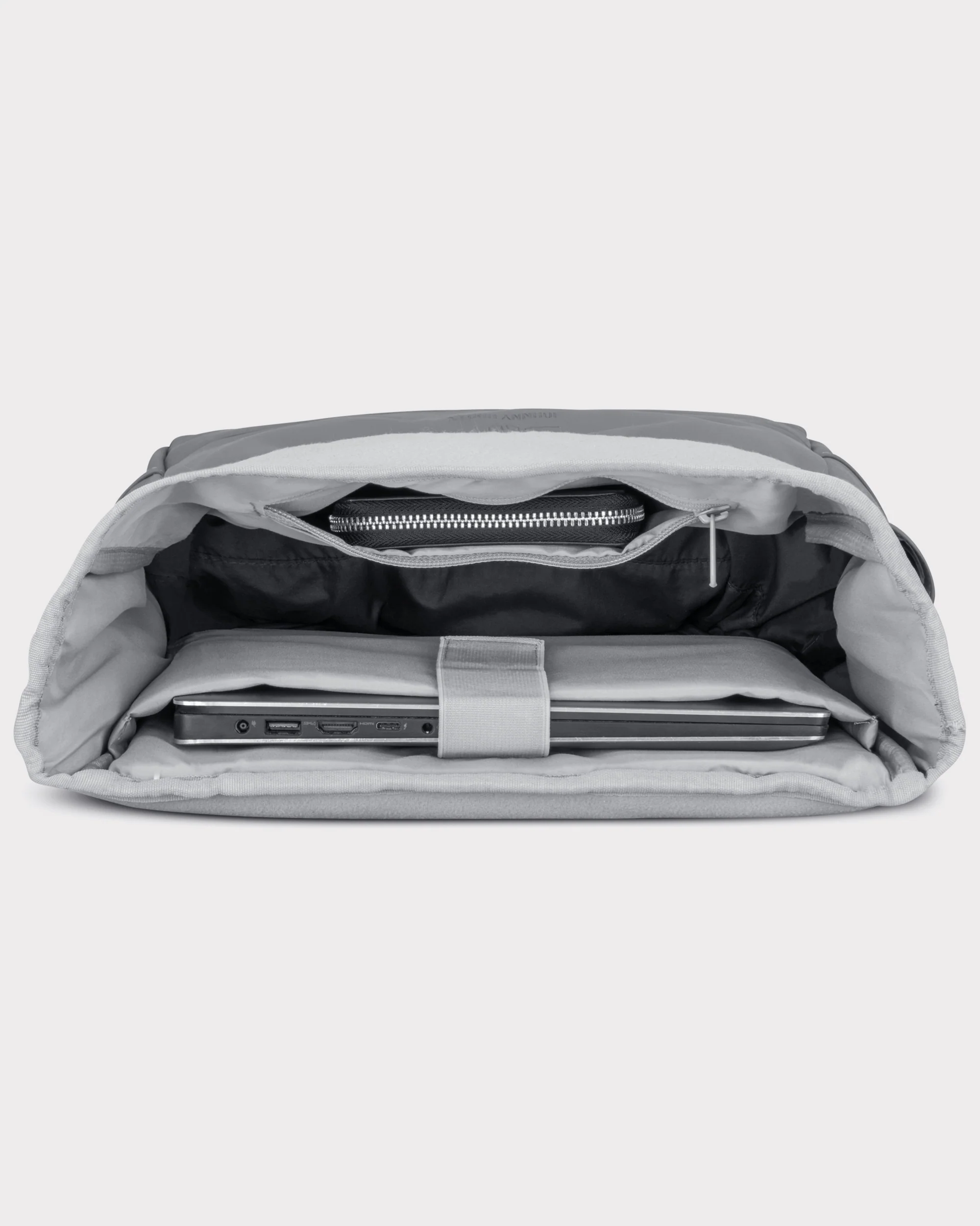 Rolltop Rucksack "Harvey Medium" - Image 18